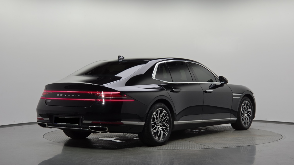 Genesis G90, 2022 — фото 2 из 12