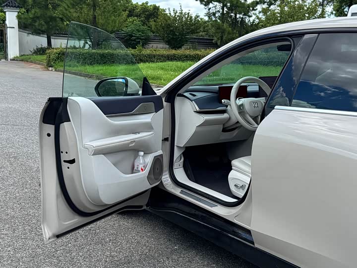 Buick Electra L7, 2025 — фото 8 из 9
