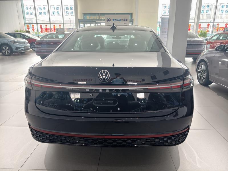 Volkswagen Passat, 2025 — фото 4 из 12