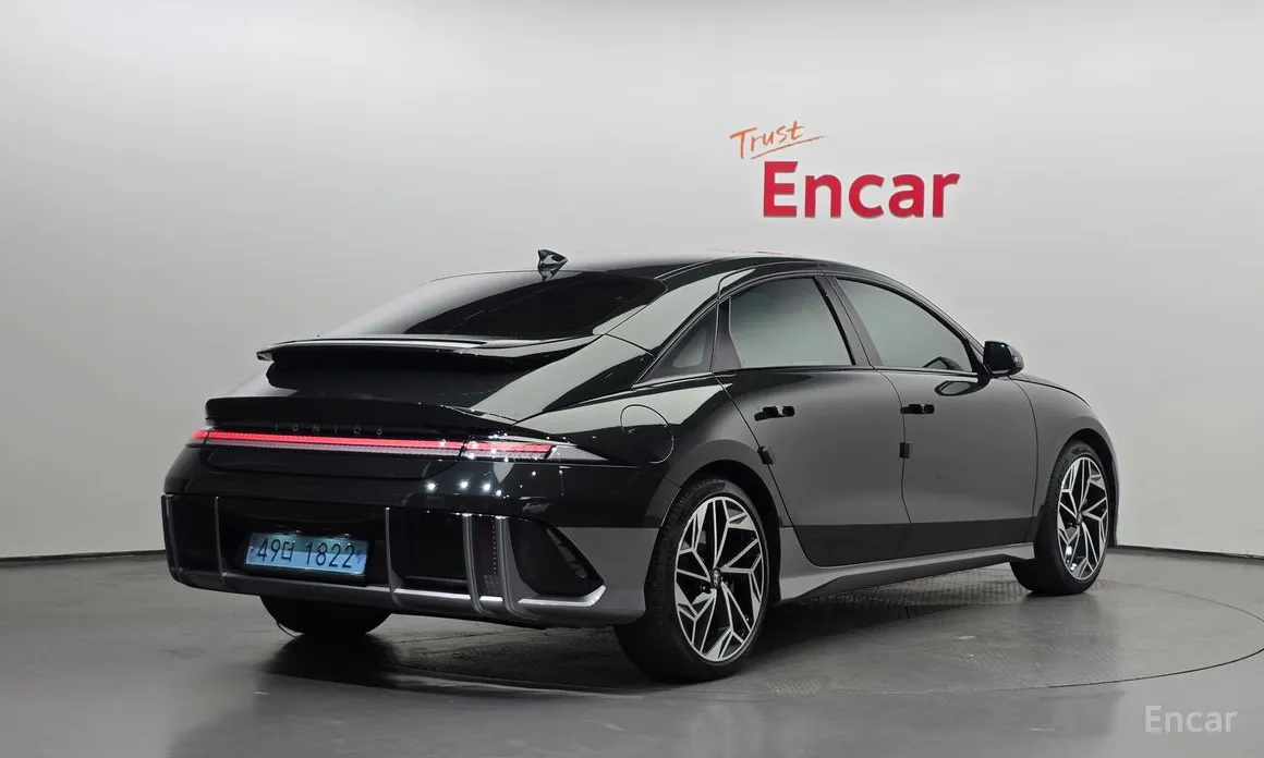 Hyundai Ioniq 6, 2023 — фото 2 из 12