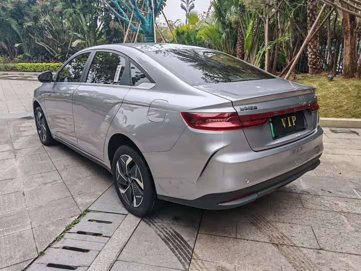 Geely Geometry G6, 2024 — фото 6 из 9