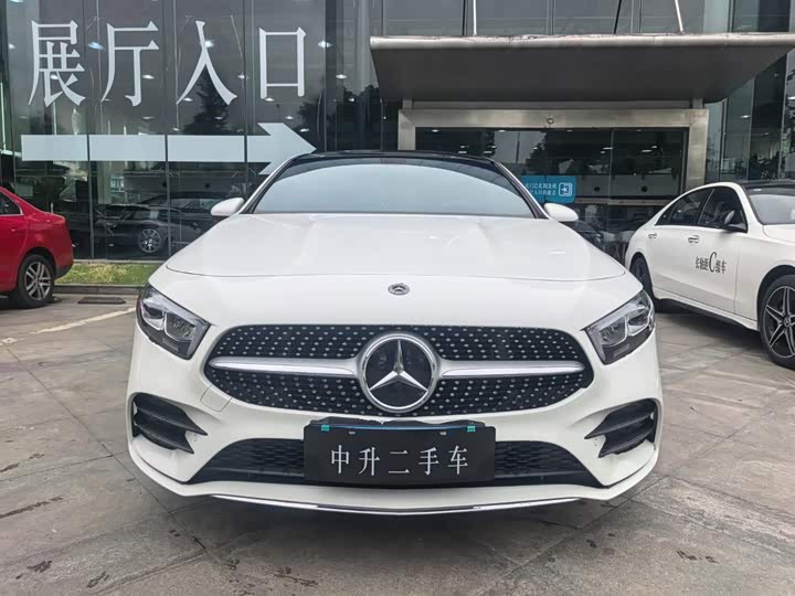 Mercedes-Benz A-Class, 2023 — фото 2 из 9