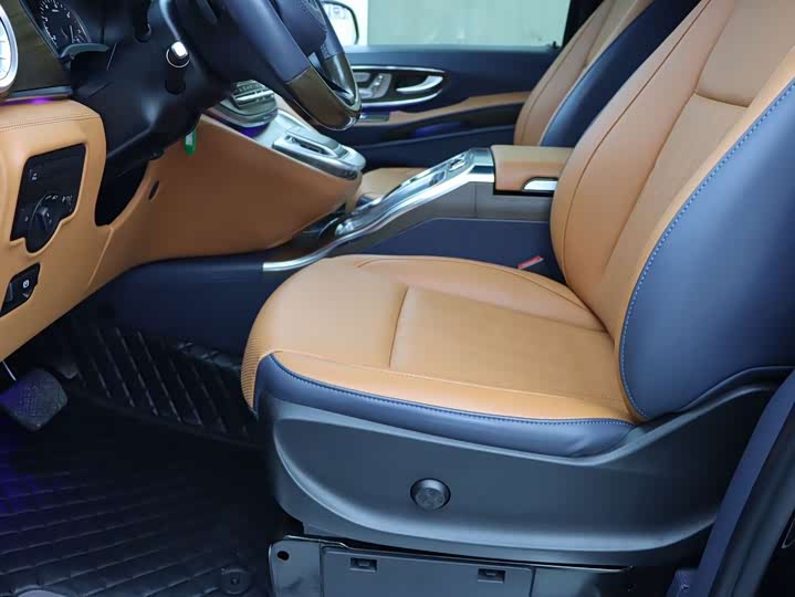 Mercedes-Benz Vito, 2023 — фото 5 из 9