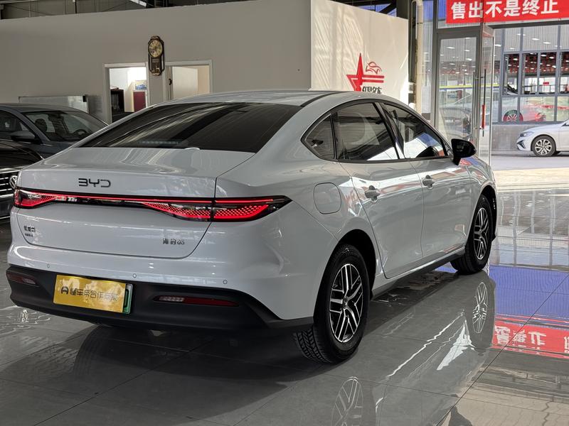 BYD Seal 05 DM-i Hybrid, 2025 — фото 6 из 10