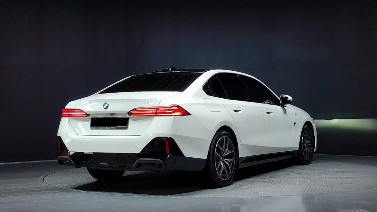BMW 5 Series, 2024 — фото 2 из 12
