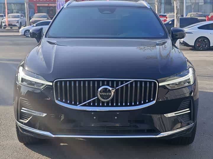 Volvo XC60 Hybrid, 2024 — фото 2 из 9