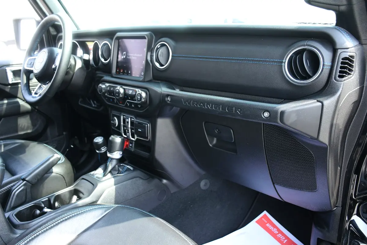 Jeep Wrangler, 2023 — фото 10 из 10