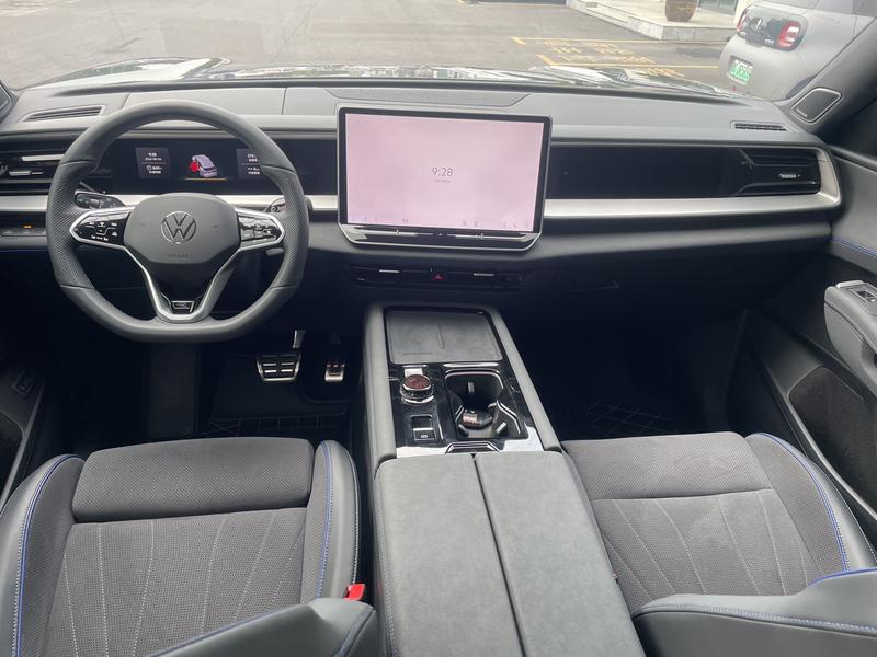 Volkswagen Teramont Pro, 2026 — фото 2 из 8