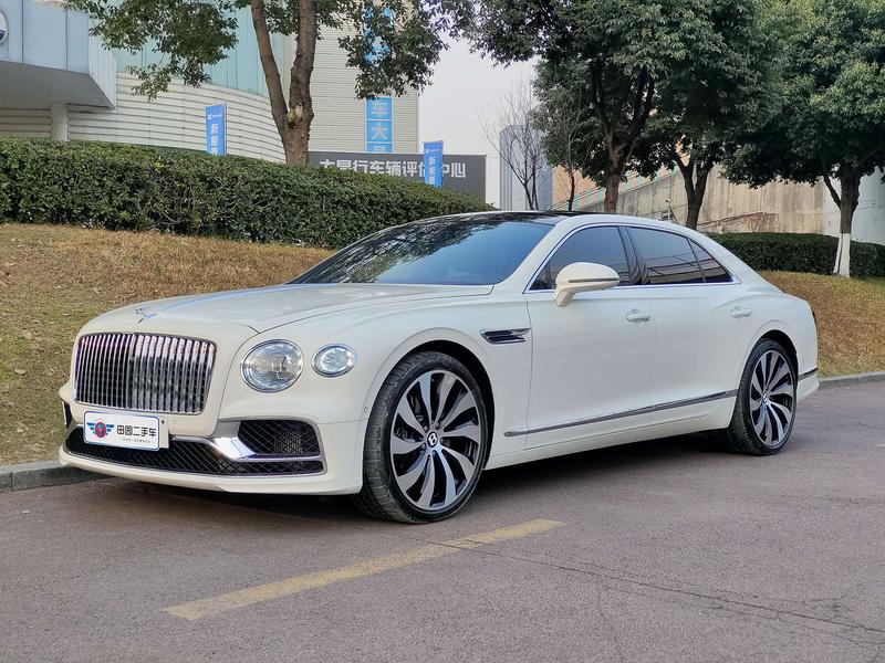 Bentley Flying Spur, 2023 — купить в Москве под ключ