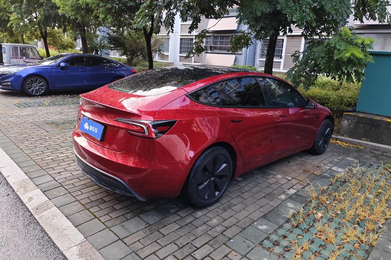 Tesla Model 3, 2026 — фото 4 из 12