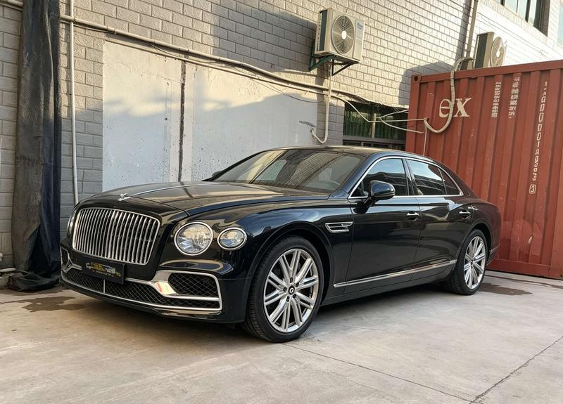 Bentley Flying Spur, 2023 — купить в Саратове под ключ
