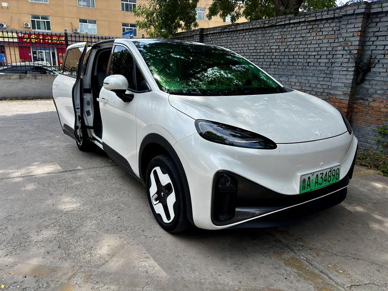 BAIC Arcfox Kaola S, 2024 — фото 2 из 11
