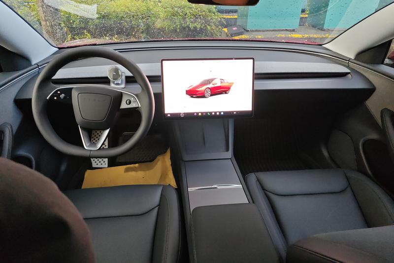 Tesla Model 3, 2026 — фото 7 из 12