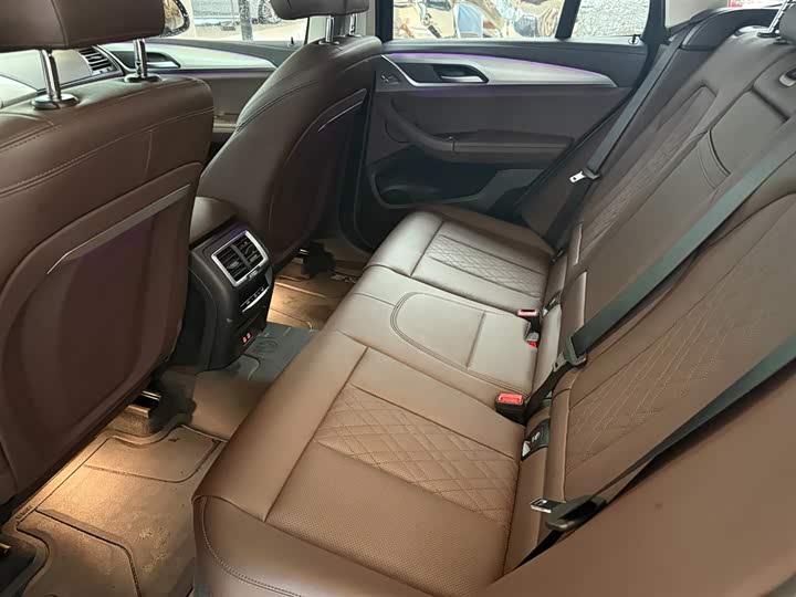 BMW iX3, 2024 — фото 9 из 9