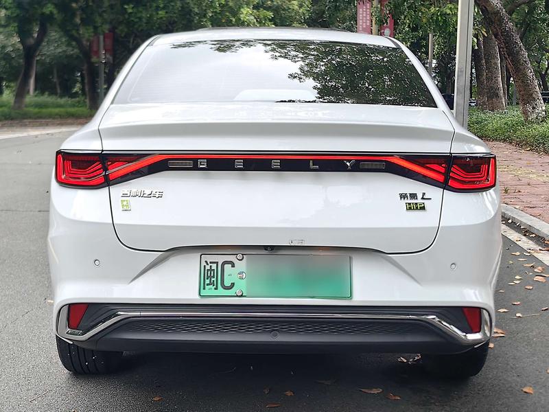 Geely Emgrand L Hi·P Hybrid, 2023 — фото 5 из 10