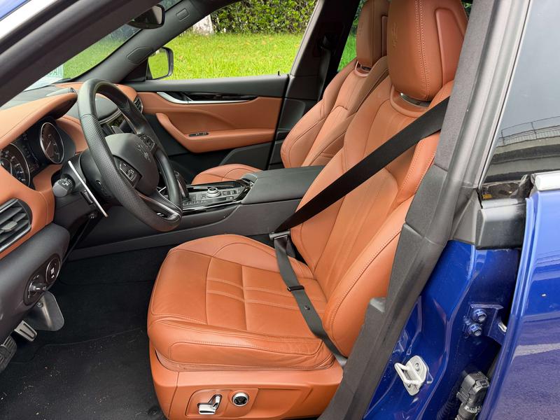 Maserati Levante, 2023 — фото 9 из 12