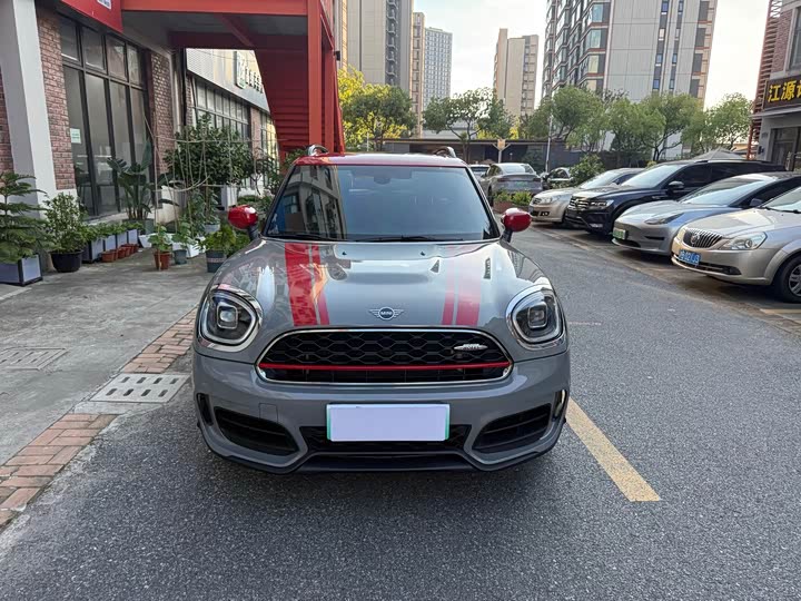 Mini Countryman JCW, 2022 — фото 2 из 9