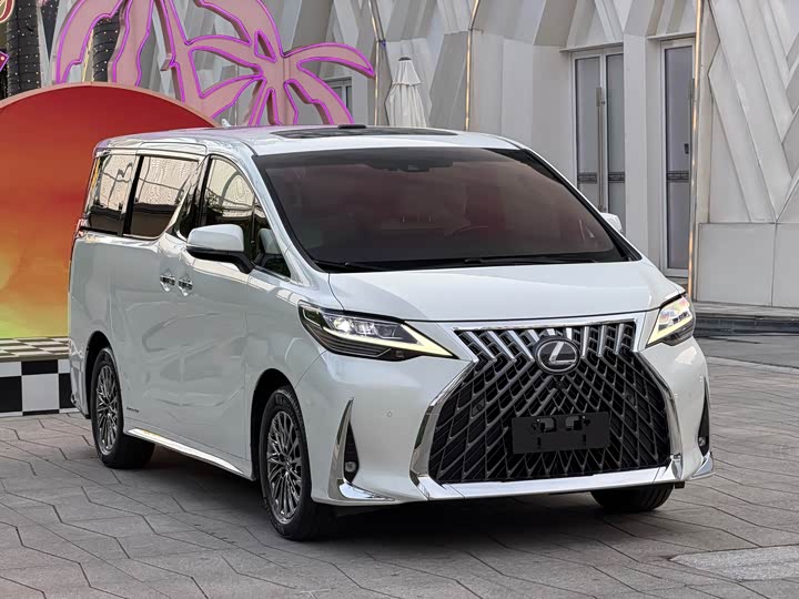 Lexus LM, 2022 — фото 3 из 9