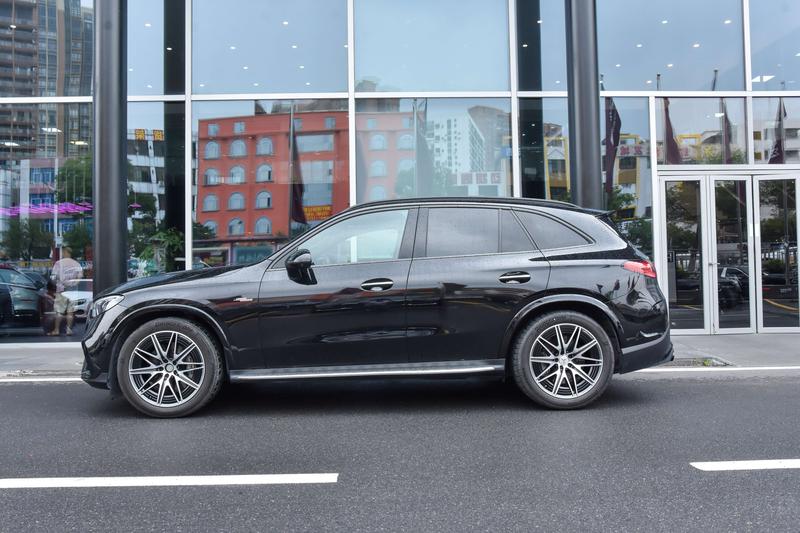 Mercedes-Benz GLC-Class AMG, 2025 — фото 3 из 12