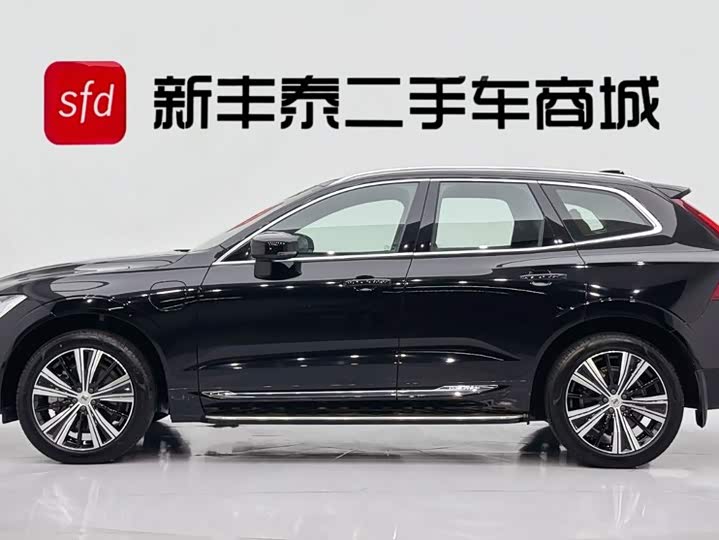 Volvo XC60 Hybrid, 2022 — фото 4 из 9