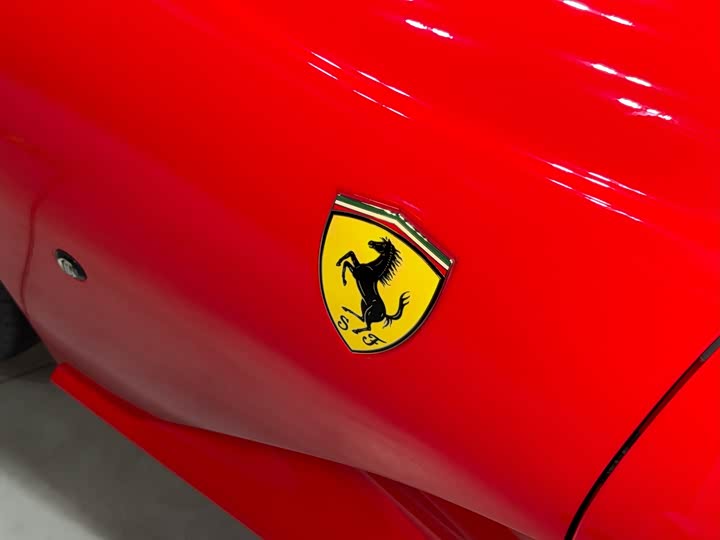Ferrari 812, 2021 — фото 7 из 9
