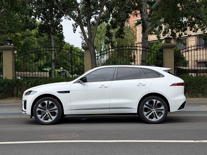 Jaguar F-Pace, 2023 — фото 3 из 9