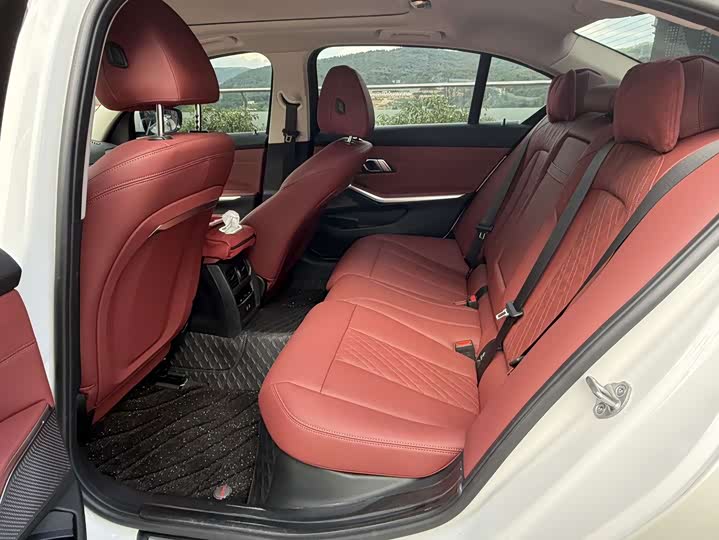 BMW i3, 2025 — фото 6 из 9