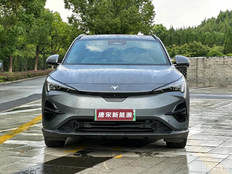 BAIC Arcfox Alpha T5, 2024 — фото 2 из 12