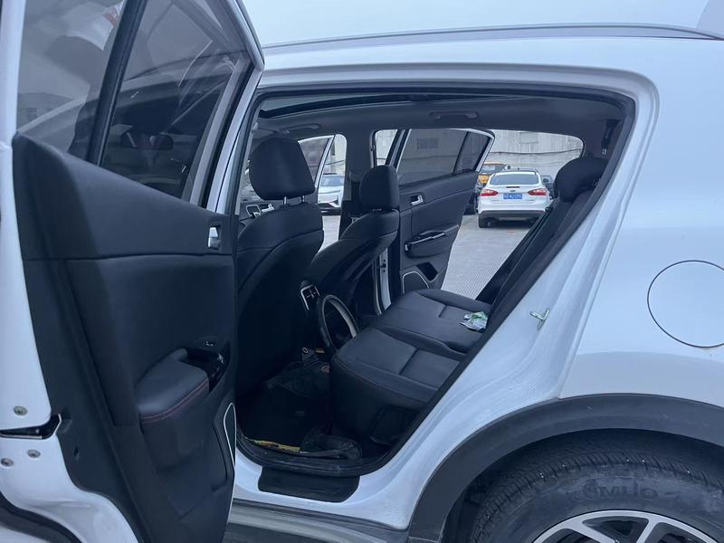 Kia KX5, 2022 — фото 12 из 12