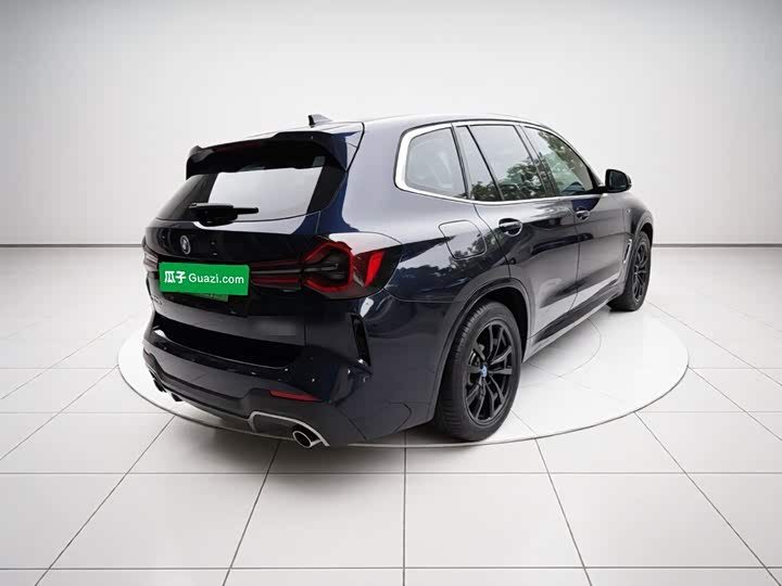 BMW iX3, 2024 — фото 4 из 9