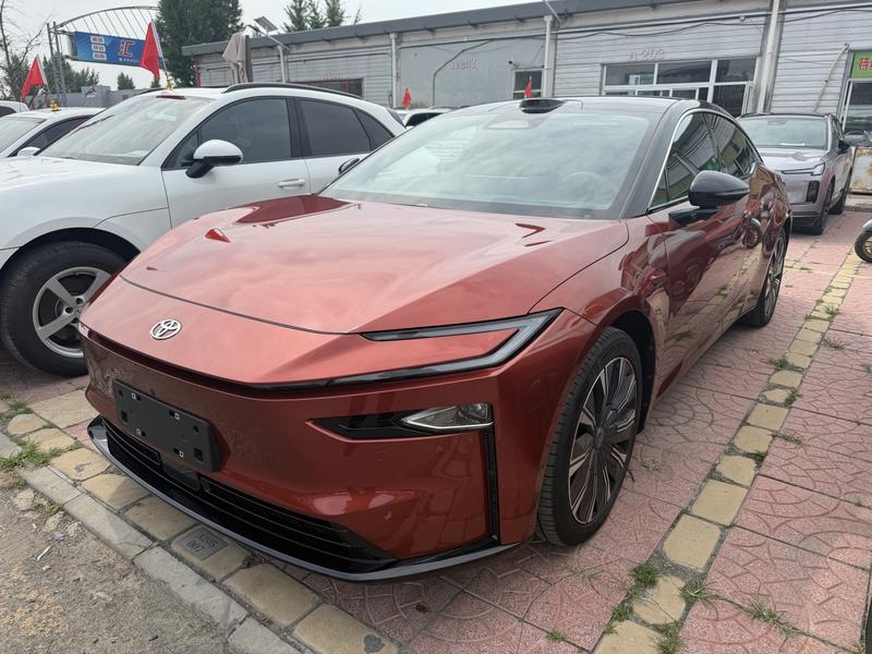 Toyota bZ7, 2026 — купить в Кирове под ключ