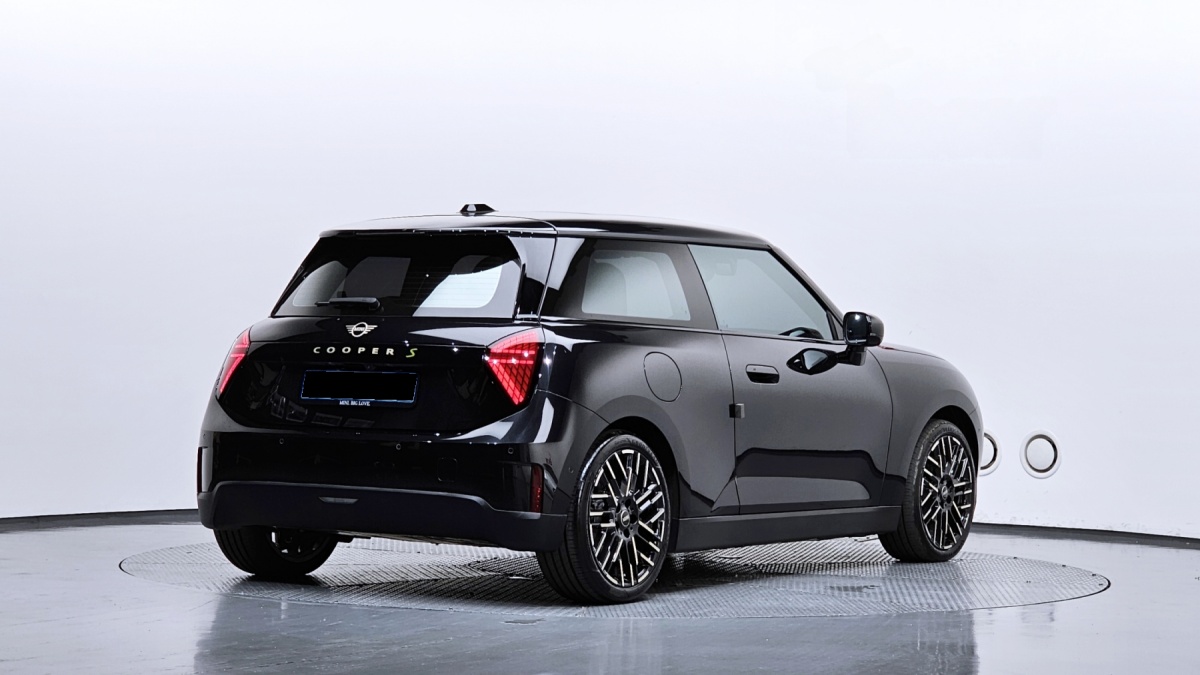 Mini Cooper, 2024 — фото 2 из 12