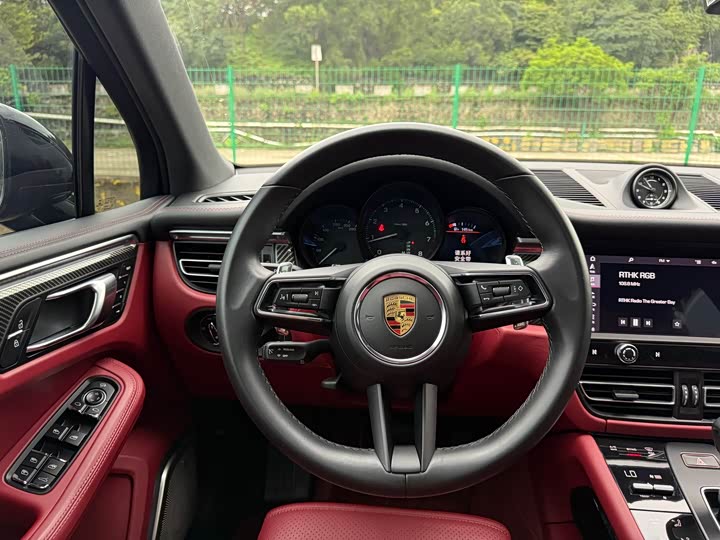 Porsche Macan, 2023 — фото 7 из 9