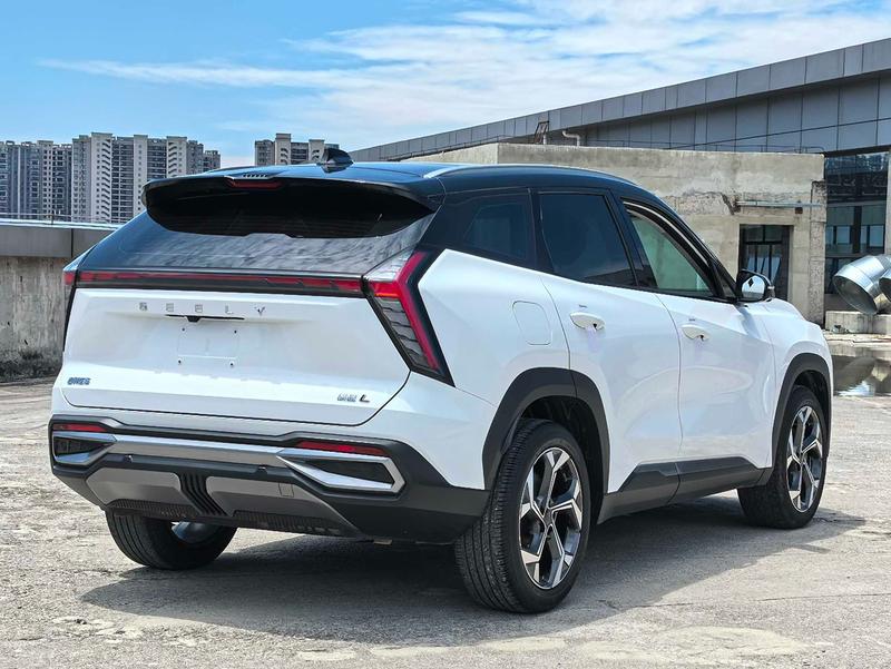Geely Atlas L, 2023 — фото 5 из 12