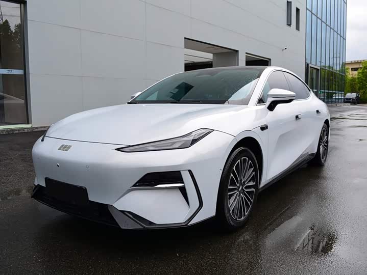 Geely Galaxy E8, 2025 — купить в Воронеже под ключ