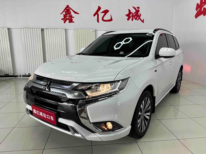 Mitsubishi Outlander, 2022 — купить в Ульяновске под ключ
