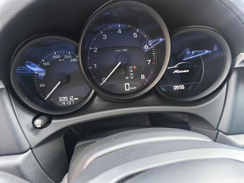 Porsche Macan, 2023 — фото 6 из 9