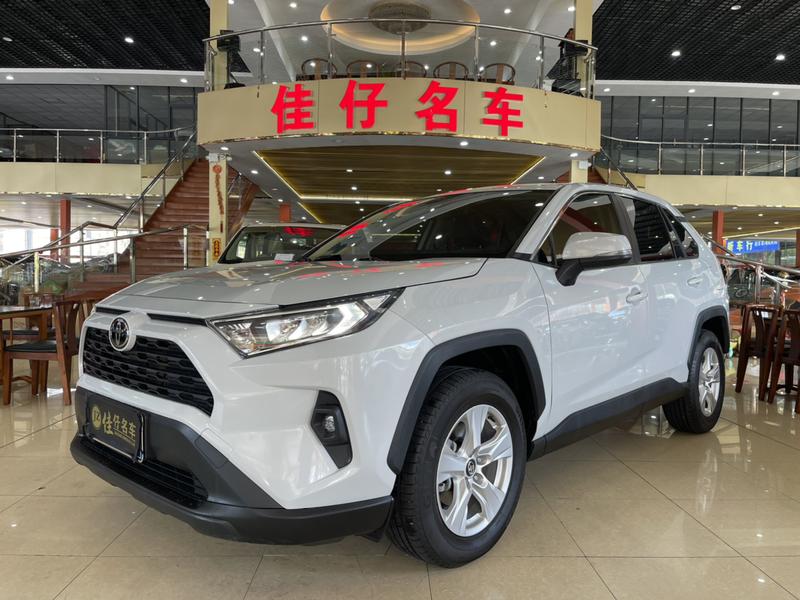 Toyota RAV4, 2023 — купить в Смоленске под ключ