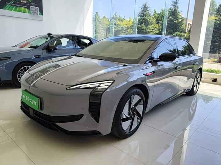 Hongqi EH7, 2025 — купить в Санкт-Петербурге под ключ