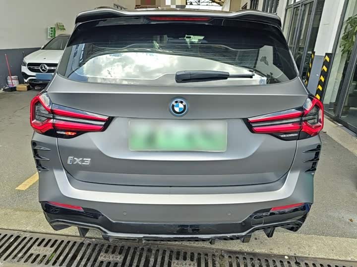 BMW iX3, 2022 — фото 6 из 9