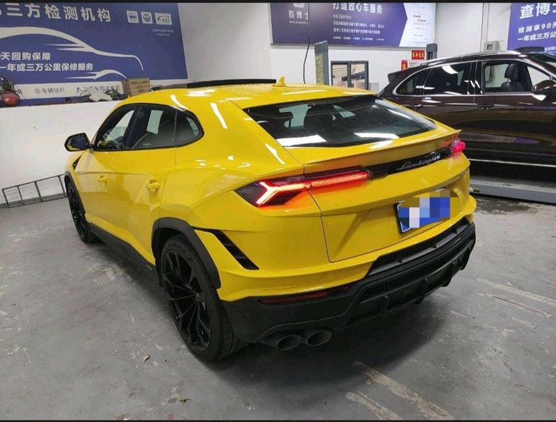 Lamborghini Urus, 2023 — фото 2 из 8