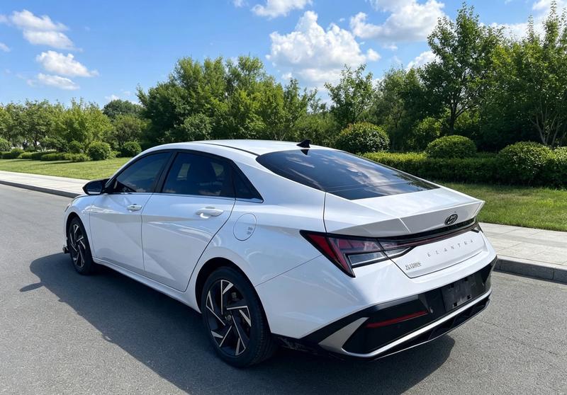 Hyundai Elantra N line, 2023 — фото 4 из 10