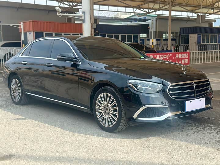 Mercedes-Benz E-Class, 2023 — фото 3 из 9