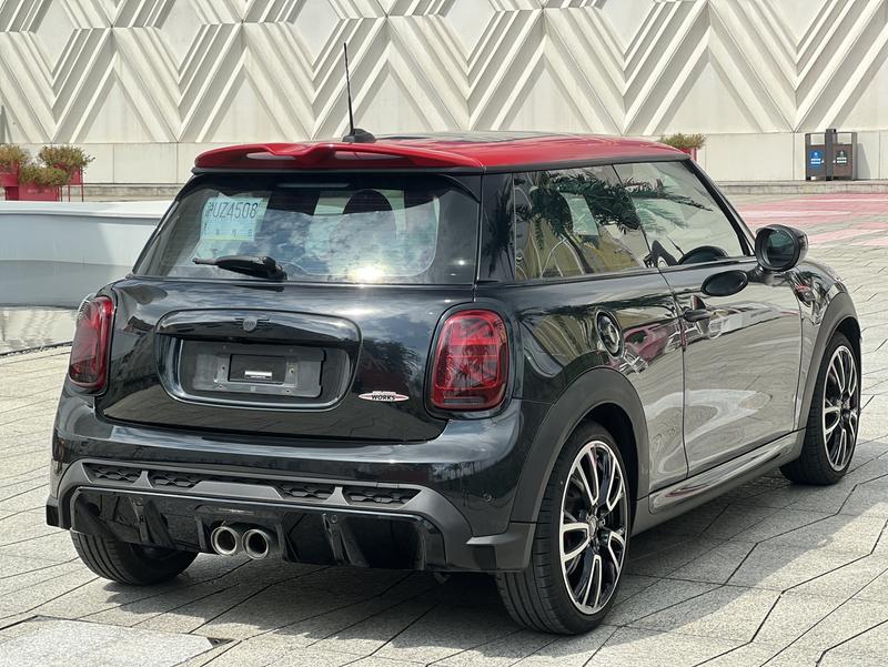 Mini Mini JCW, 2022 — фото 7 из 12