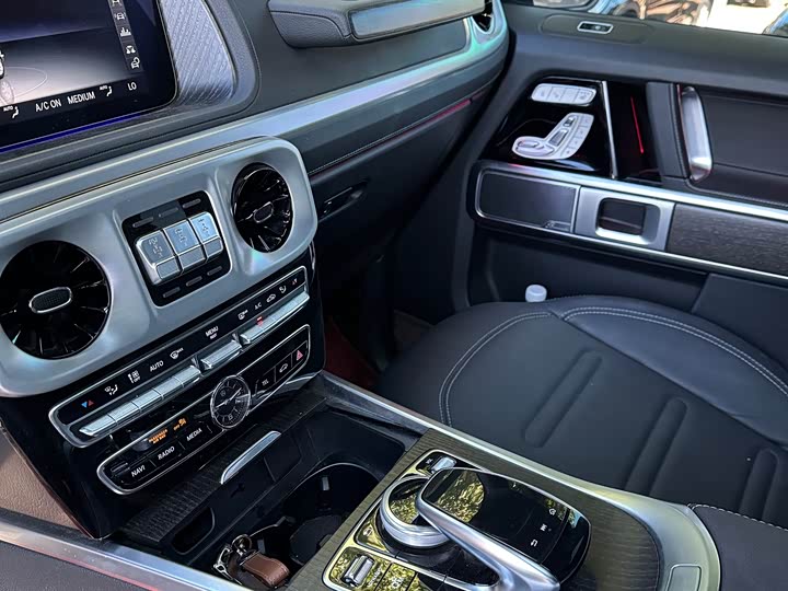 Mercedes-Benz G-Class, 2023 — фото 9 из 12
