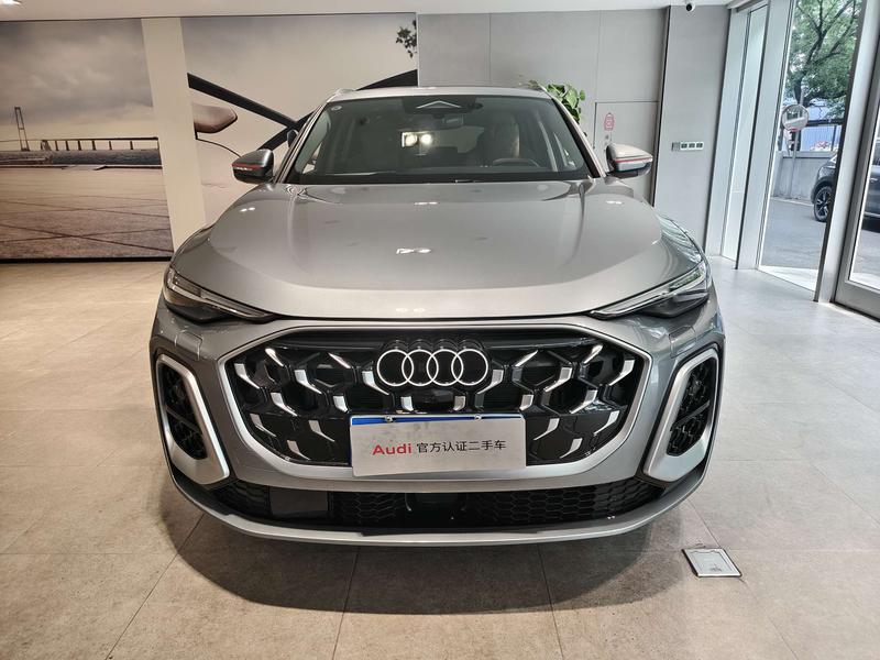Audi Q5L, 2025 — фото 2 из 12