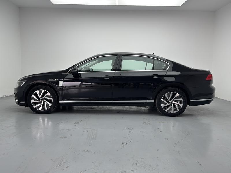 Volkswagen Magotan GTE Hybrid, 2023 — фото 4 из 12