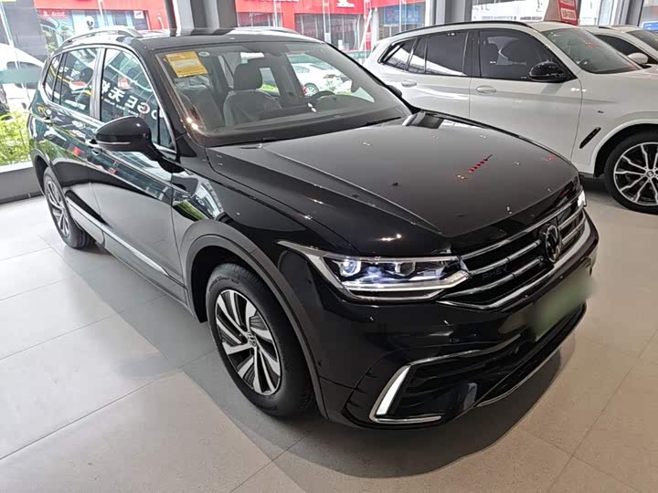 Volkswagen Tiguan L Hybrid, 2025 — фото 4 из 9