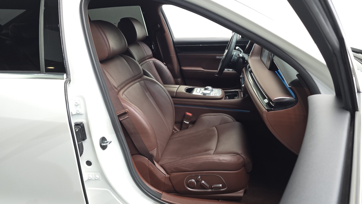 Genesis G90, 2022 — фото 12 из 12