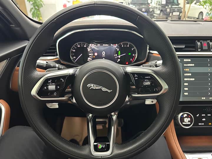 Jaguar F-Pace, 2022 — фото 3 из 9